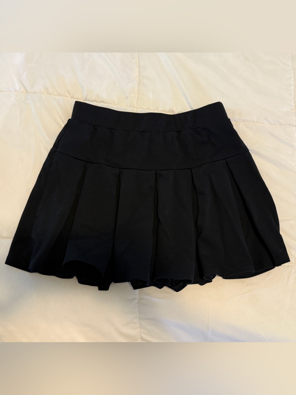 American Eagle Outfitters Black Crewneck tennis skirt